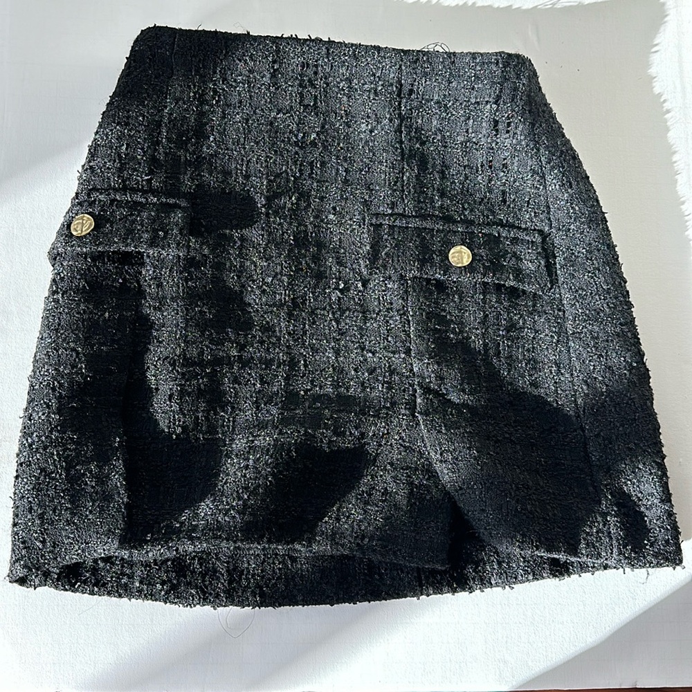 Black skirt